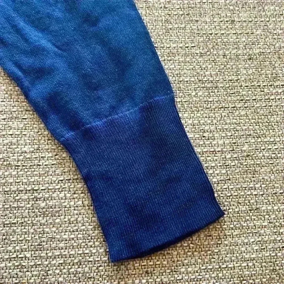 Banana Republic FOREVER SWEATER - Picture 4 of 4